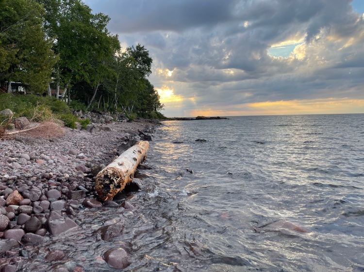 Beautiful Lake Superior shorellne in Lutsen.